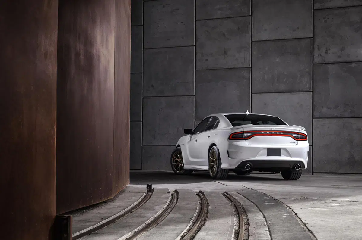 Dodge Charger e Challenger SRT Hellcat: raddoppiata la produzione per il 2016 (48)