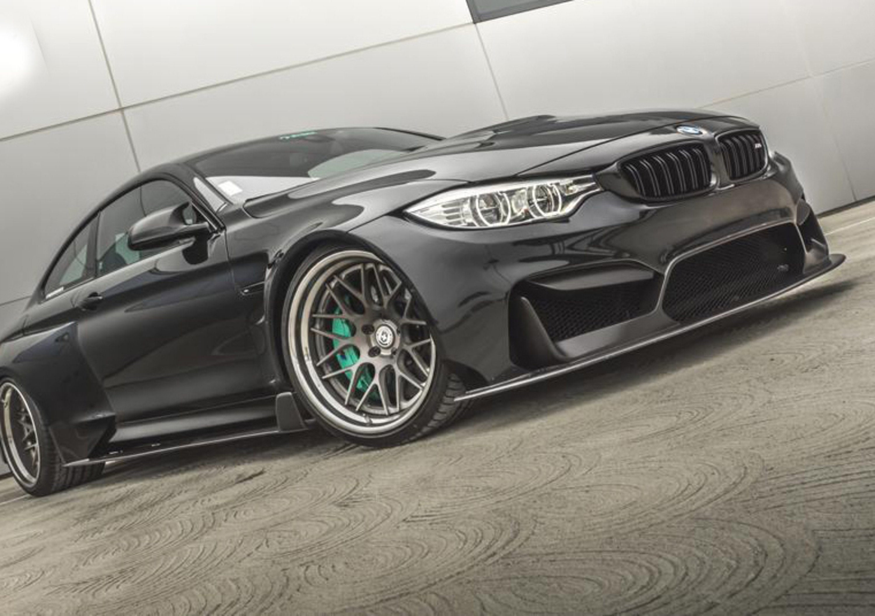 BMW M4 Coup&eacute;: TAG Motorsport la porta su un altro pianeta