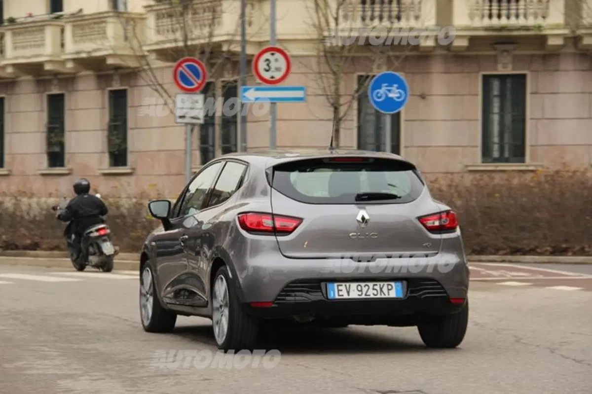 Renault Clio Costume National (8)