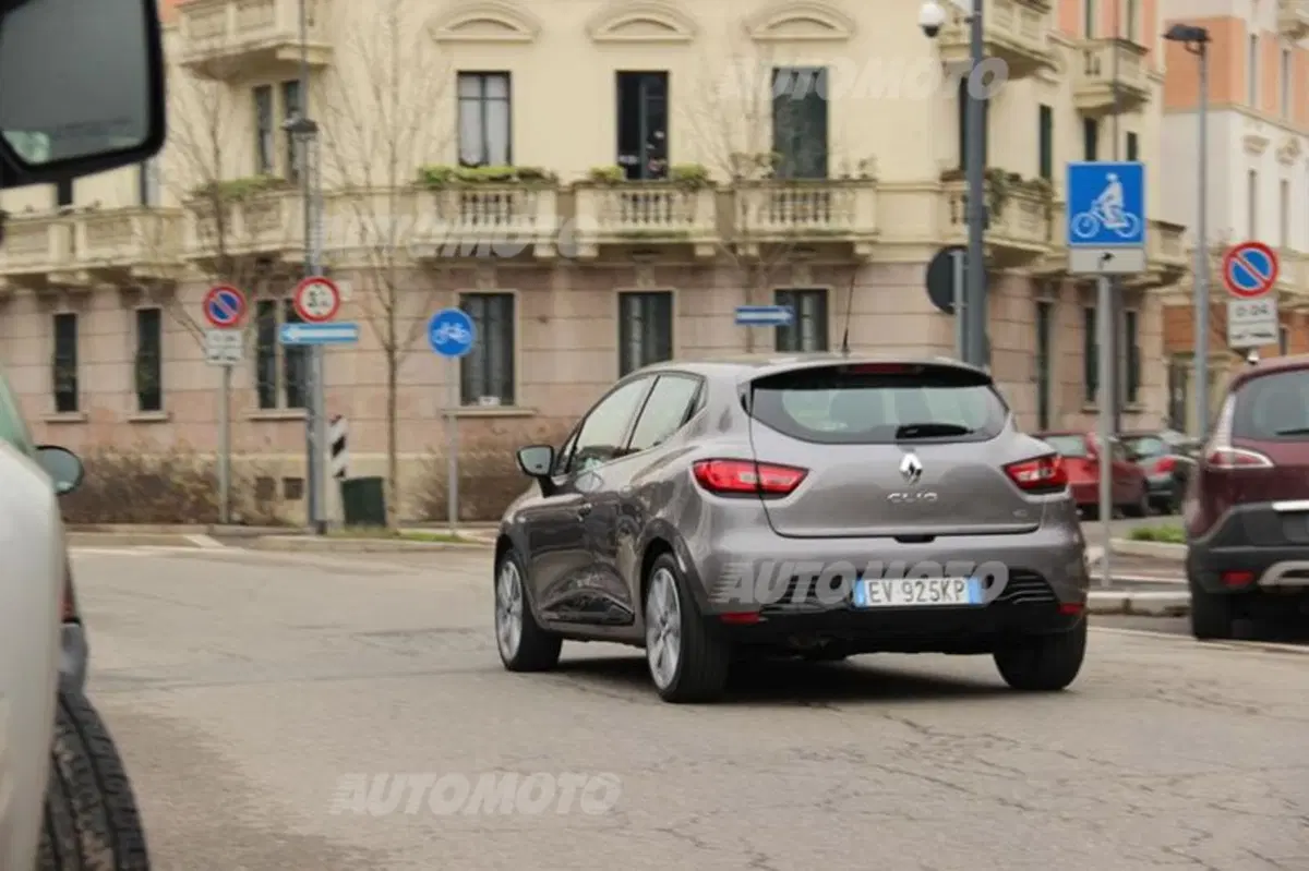Renault Clio Costume National (10)