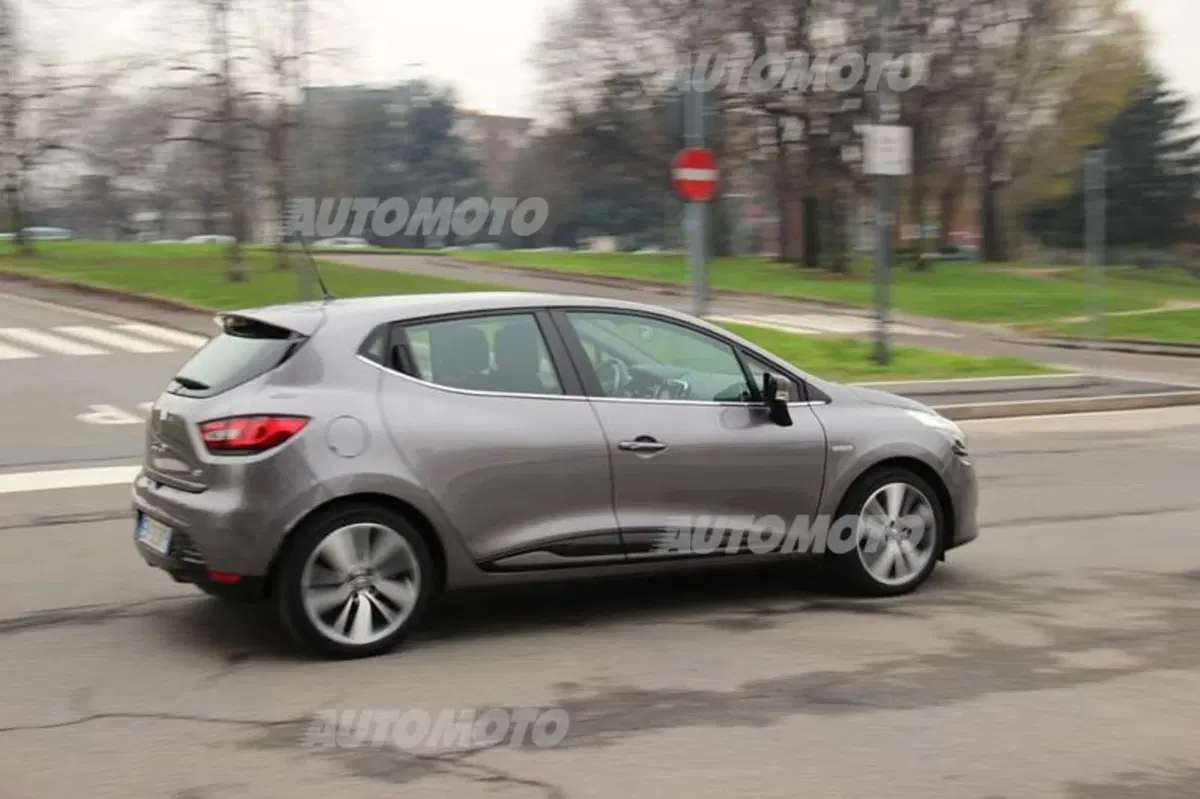 Renault Clio Costume National (15)
