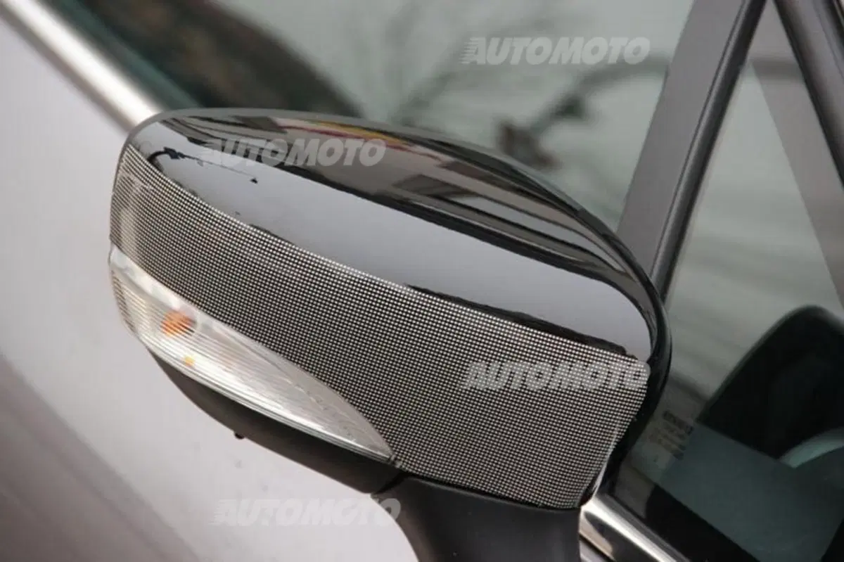 Renault Clio Costume National (31)