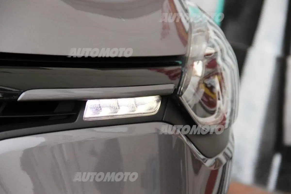 Renault Clio Costume National (34)