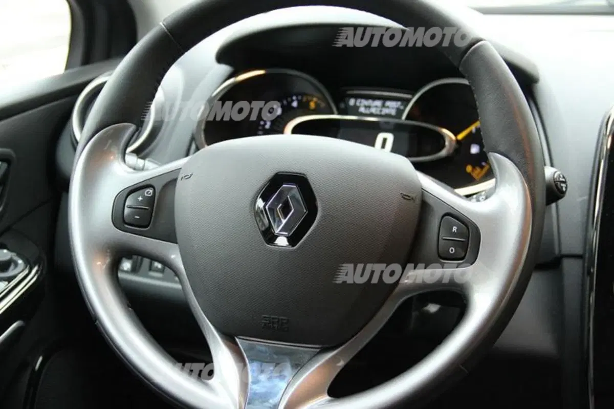 Renault Clio Costume National (47)