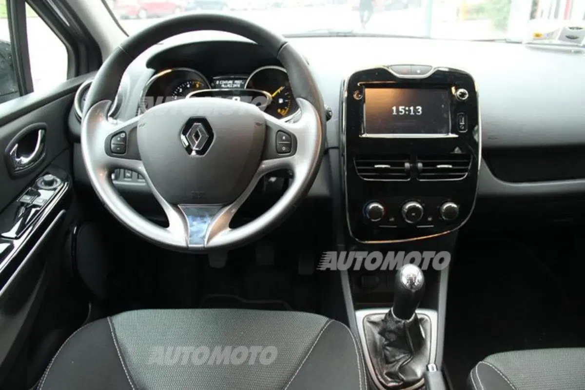 Renault Clio Costume National (49)