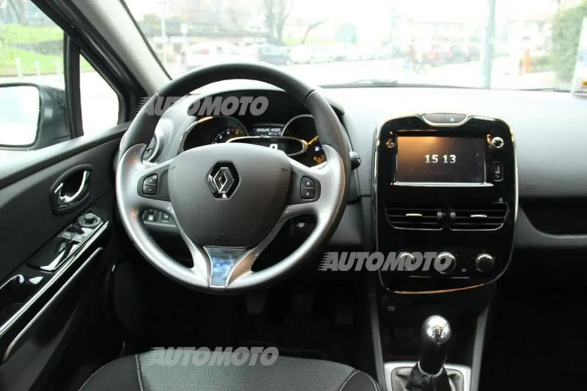 Renault Clio Costume National (55)