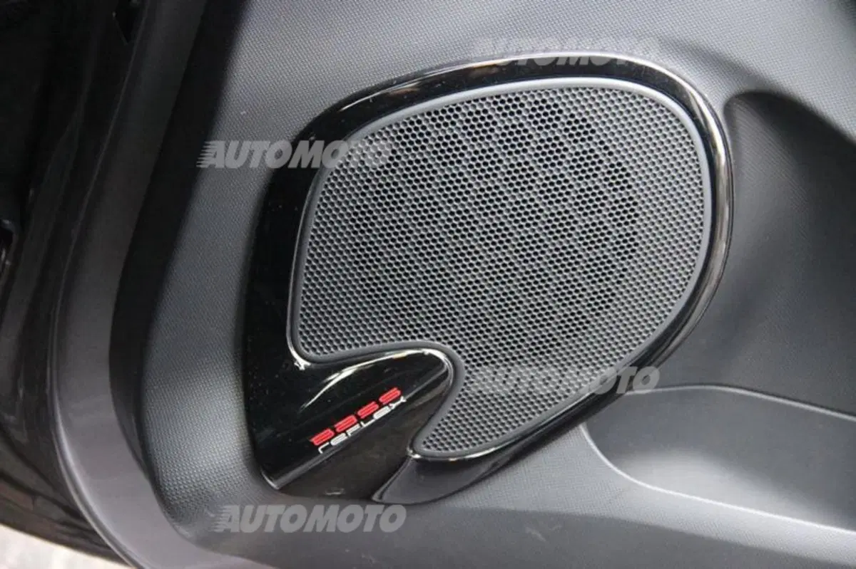 Renault Clio Costume National (68)