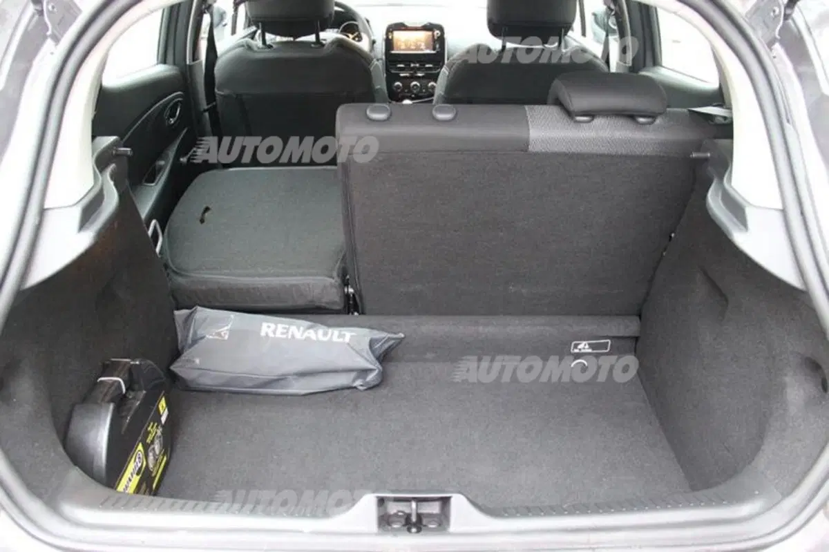 Renault Clio Costume National (79)