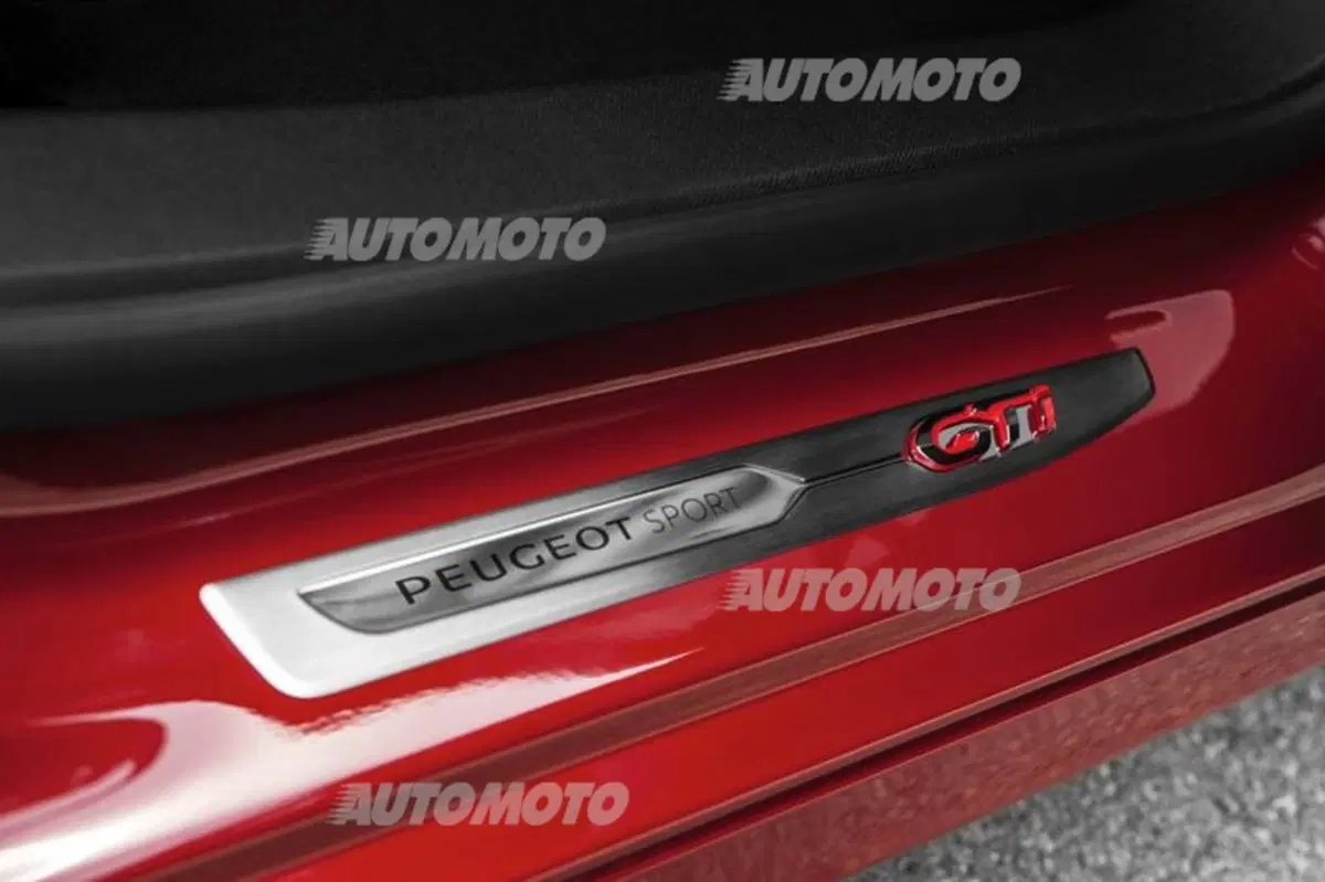 Peugeot 308 GTi, i prezzi per l'Italia (22)