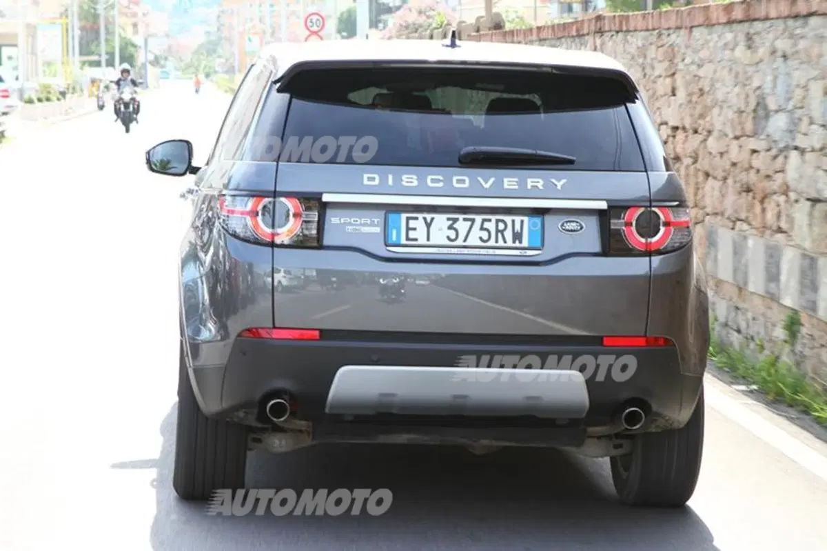 Land Rover Discovery Sport [video] (6)