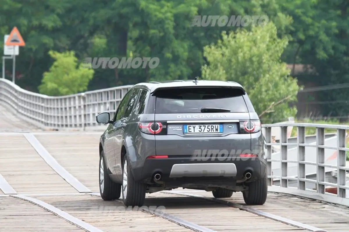 Land Rover Discovery Sport [video] (9)