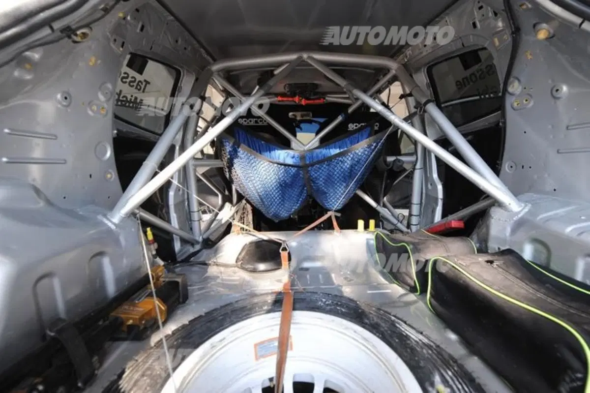 Peugeot 208 R5 ed R2 (28)