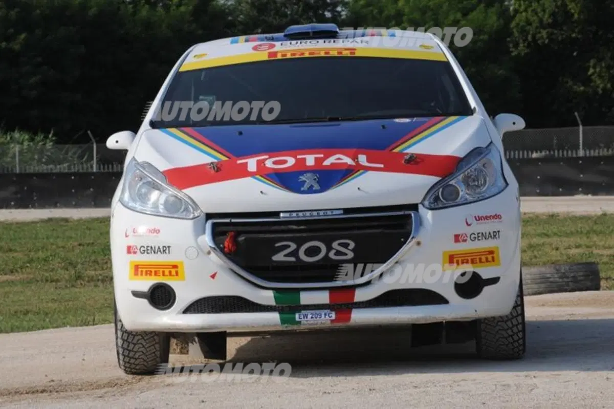 Peugeot 208 R5 ed R2 (35)
