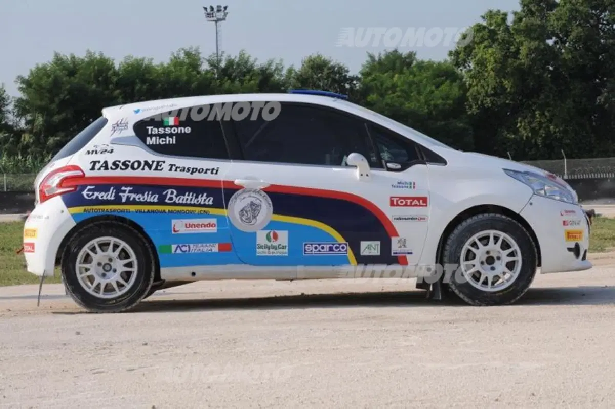 Peugeot 208 R5 ed R2 (37)