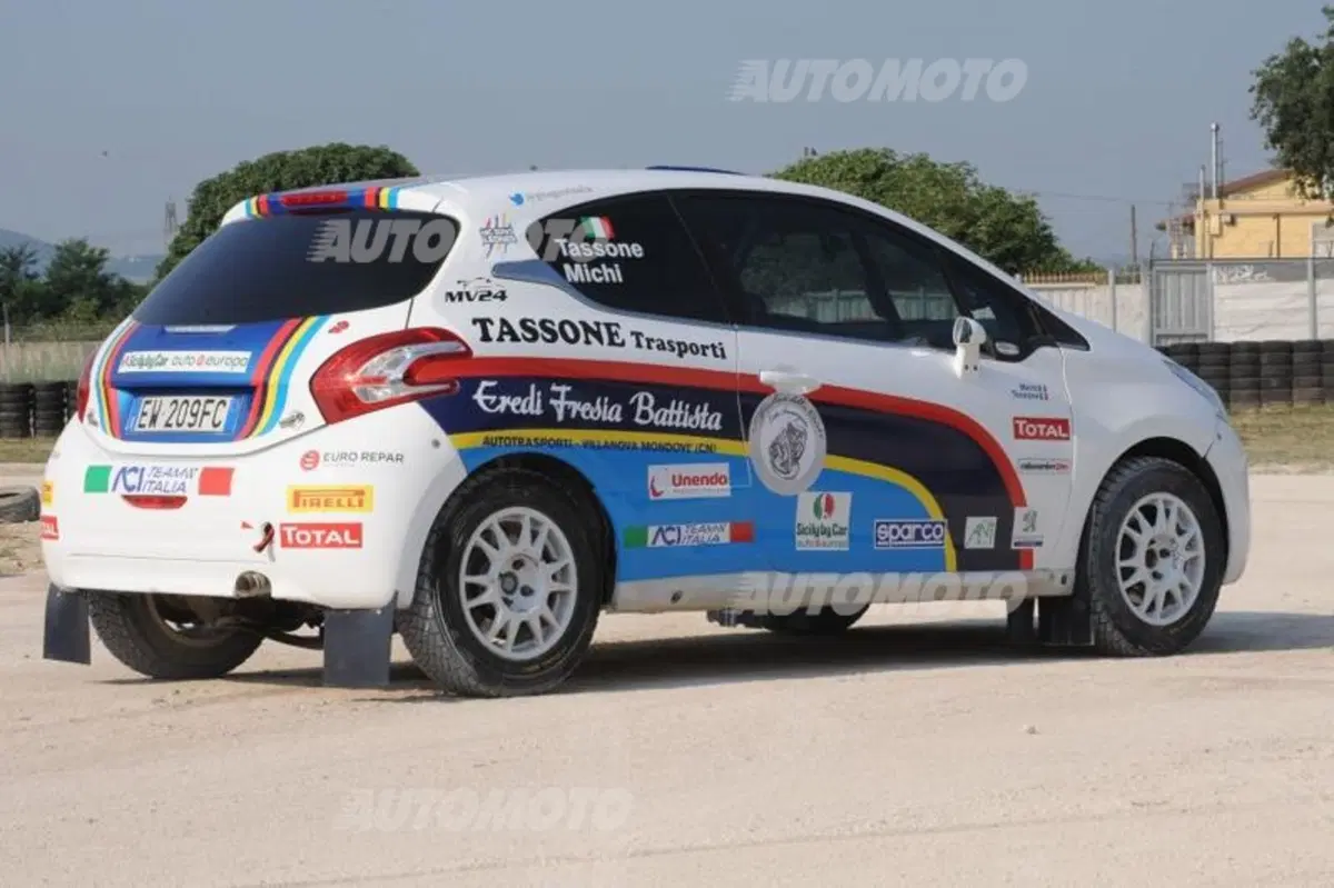 Peugeot 208 R5 ed R2 (38)