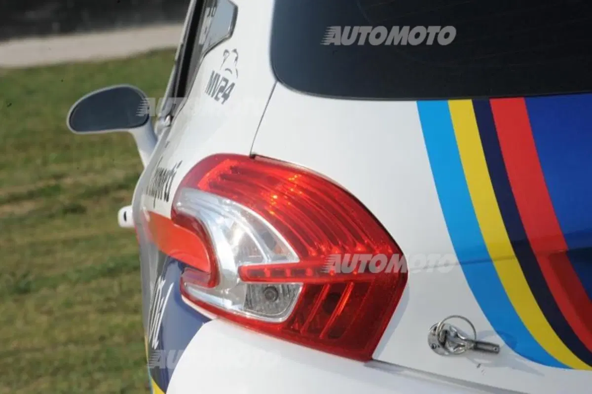Peugeot 208 R5 ed R2 (40)