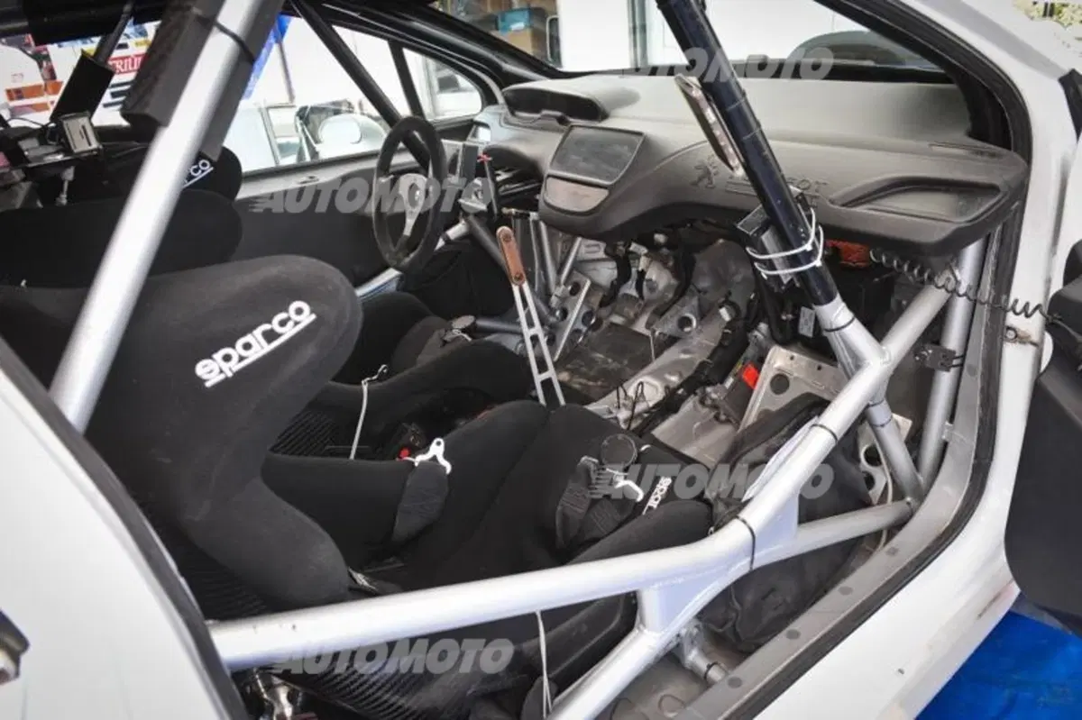 Peugeot 208 R5 ed R2 (49)