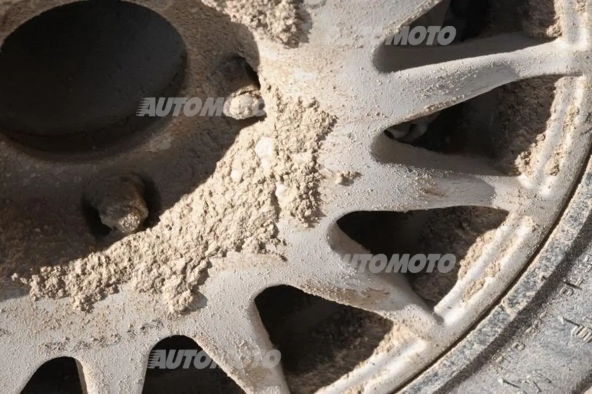 Peugeot 208 R5 ed R2 (63)
