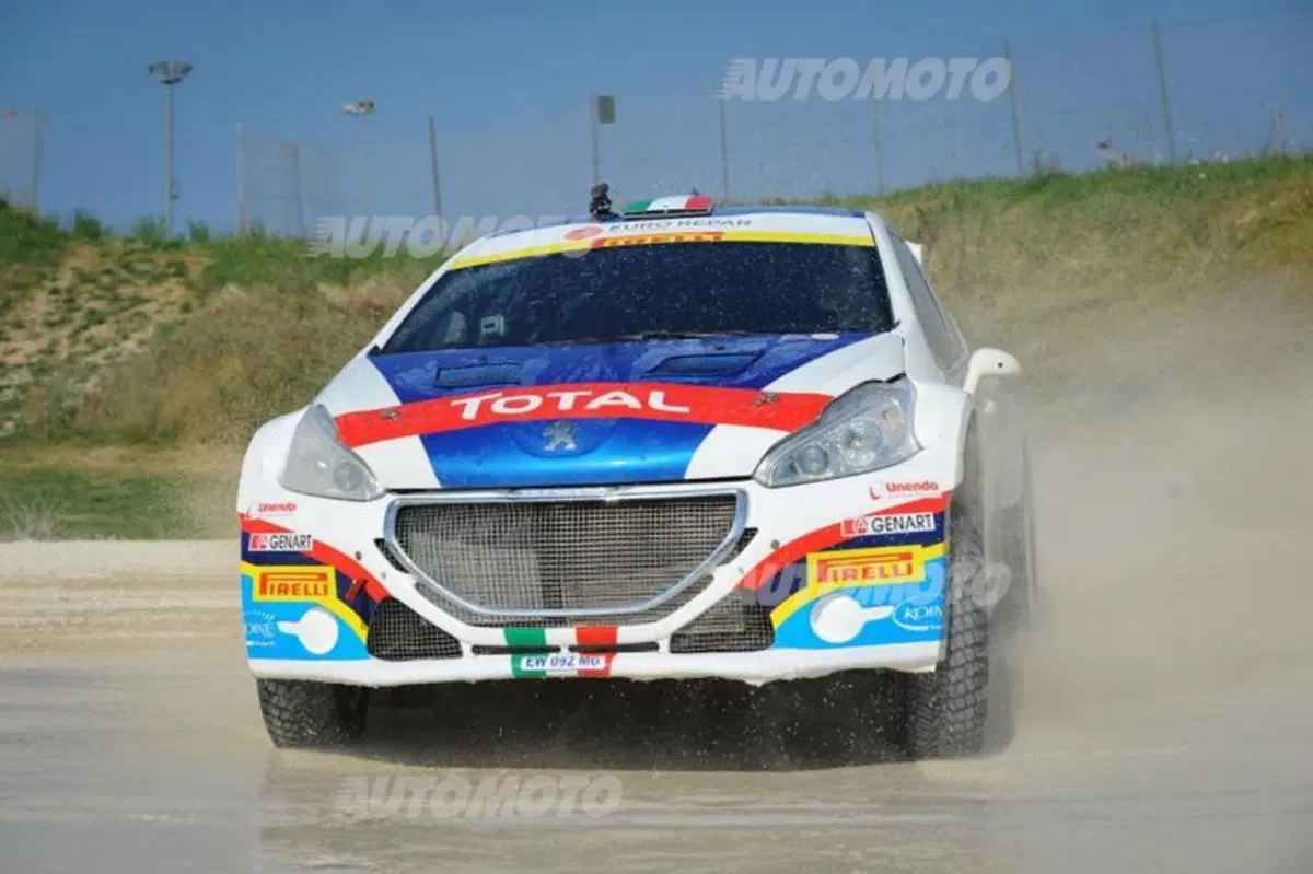 Peugeot 208 R5 ed R2 (140)
