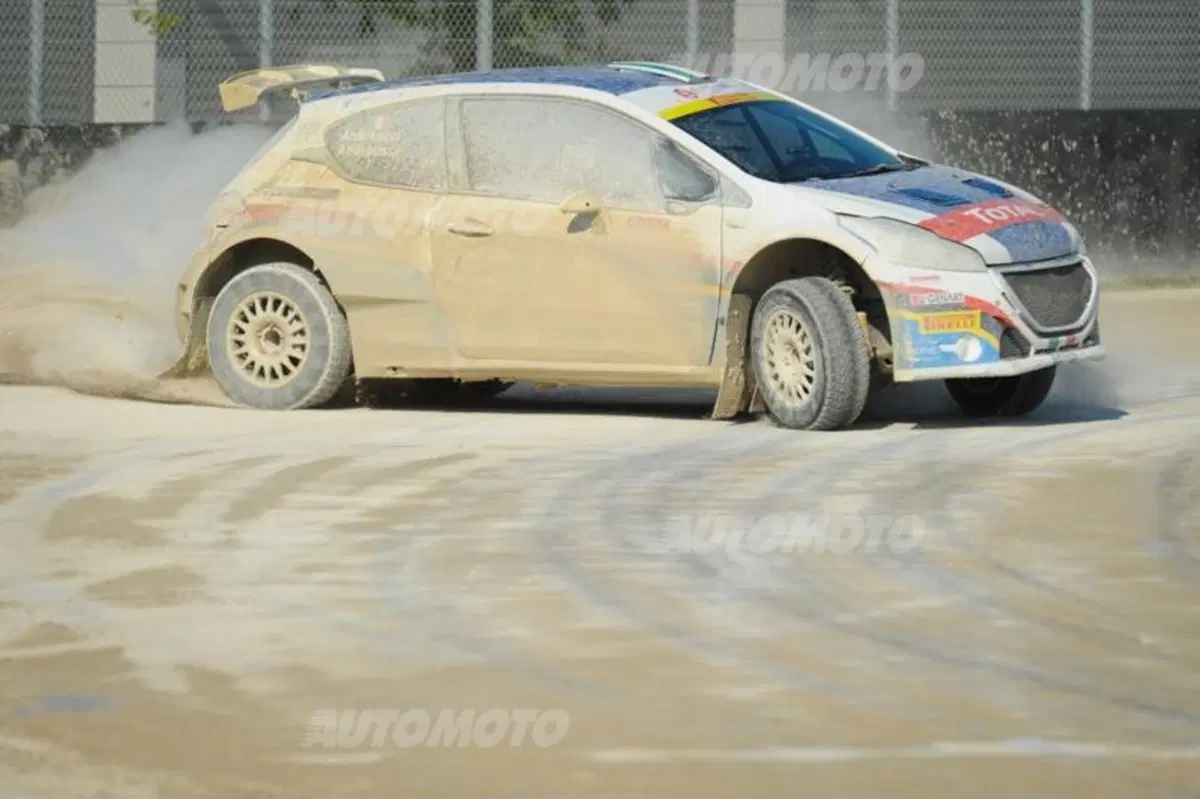 Peugeot 208 R5 ed R2 (145)