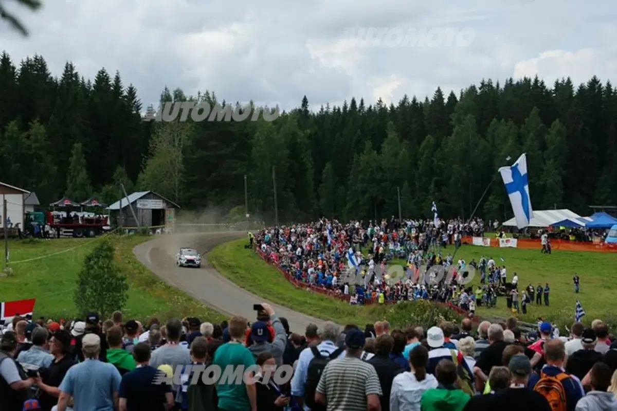 WRC Finlandia. Latvala (VW Polo R) a un passo dalla vittoria (10)