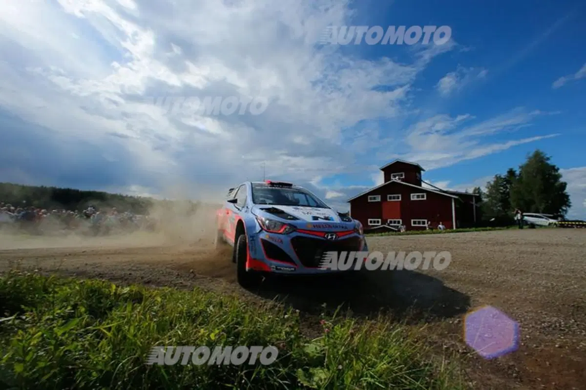 WRC Finlandia. Latvala (VW Polo R) a un passo dalla vittoria (22)