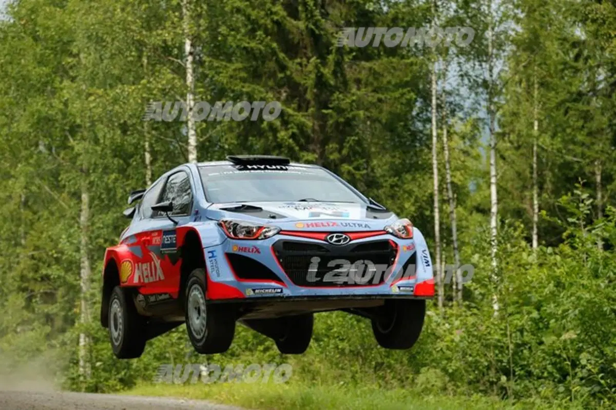 WRC Finlandia. Latvala (VW Polo R) a un passo dalla vittoria (36)