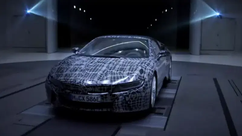 BMW i8 Roadster, live from Detroit