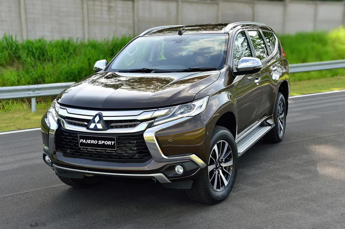 Mitsubishi Pajero Sport: il SUV dei tre diamanti torna a splendere (4)
