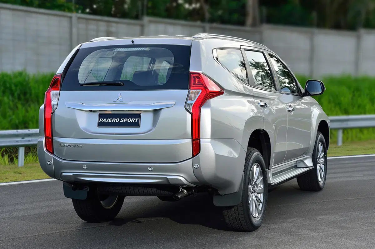 Mitsubishi Pajero Sport: il SUV dei tre diamanti torna a splendere (8)
