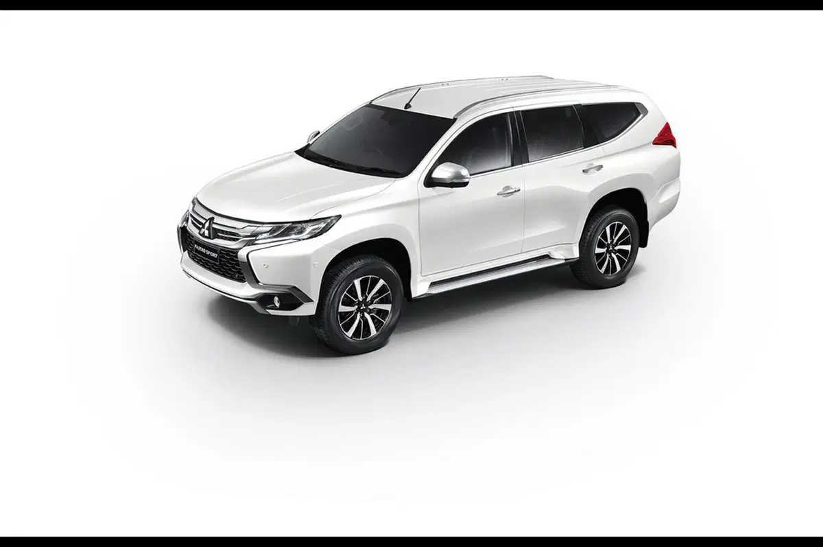 Mitsubishi Pajero Sport: il SUV dei tre diamanti torna a splendere (9)