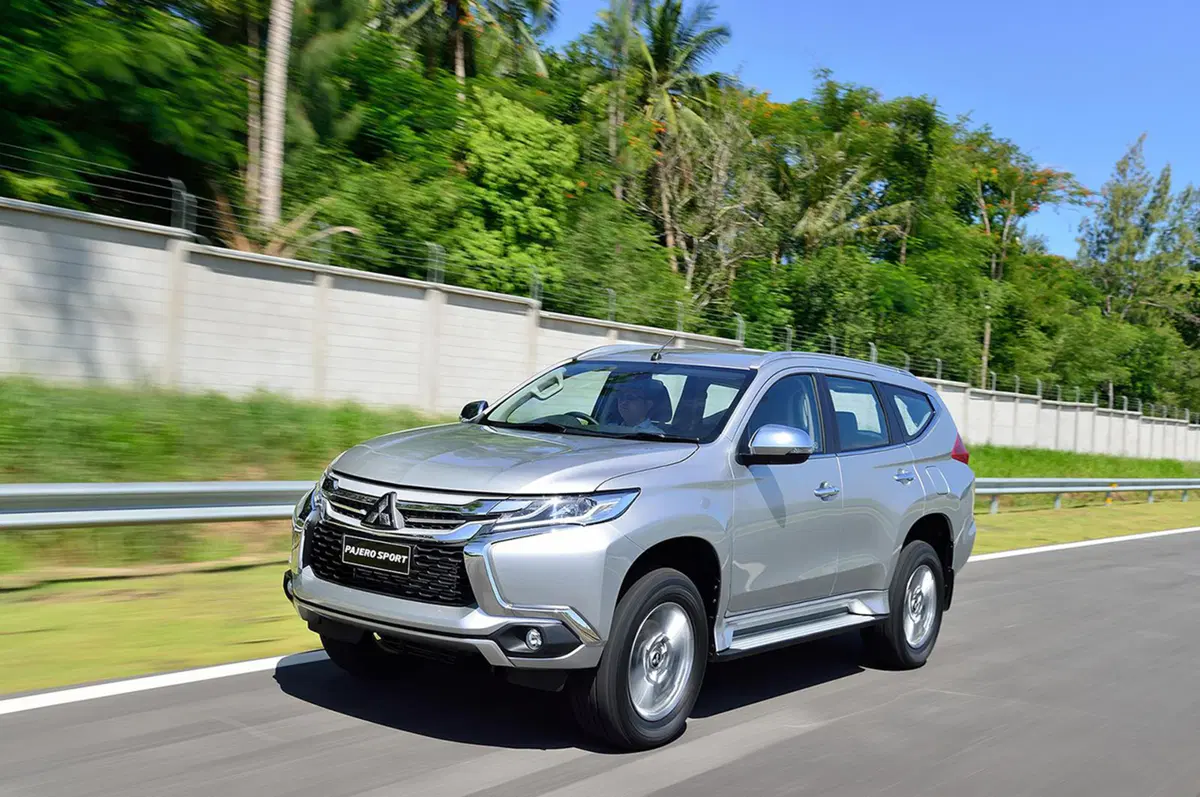 Mitsubishi Pajero Sport: il SUV dei tre diamanti torna a splendere (16)
