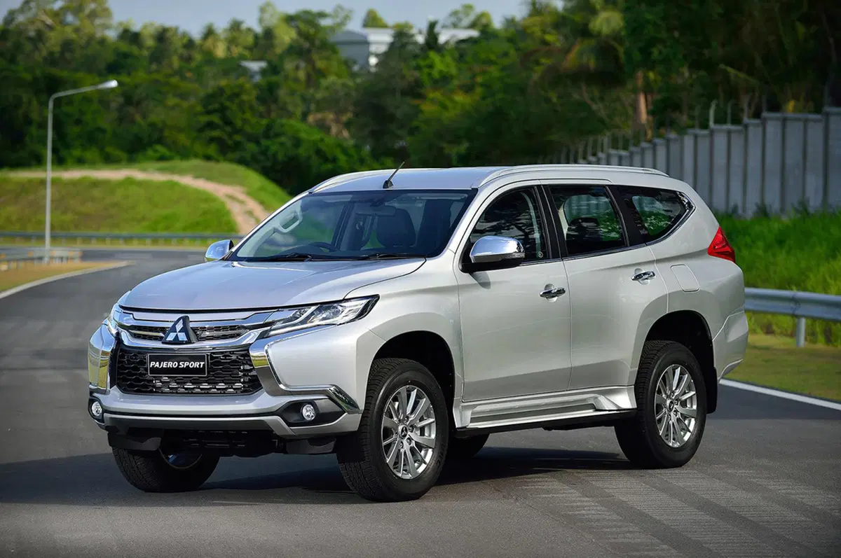 Mitsubishi Pajero Sport: il SUV dei tre diamanti torna a splendere (26)