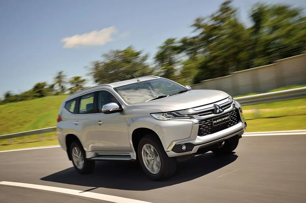 Mitsubishi Pajero Sport: il SUV dei tre diamanti torna a splendere (28)