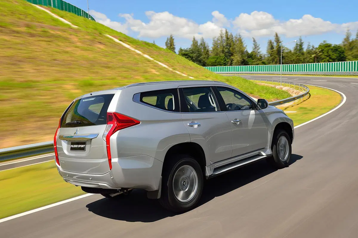 Mitsubishi Pajero Sport: il SUV dei tre diamanti torna a splendere (43)