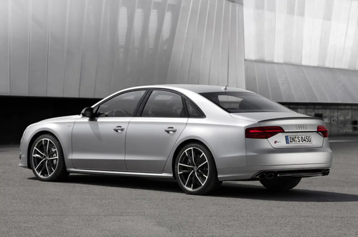 Audi S8 Plus: l’ammiraglia da 605 cavalli (12)
