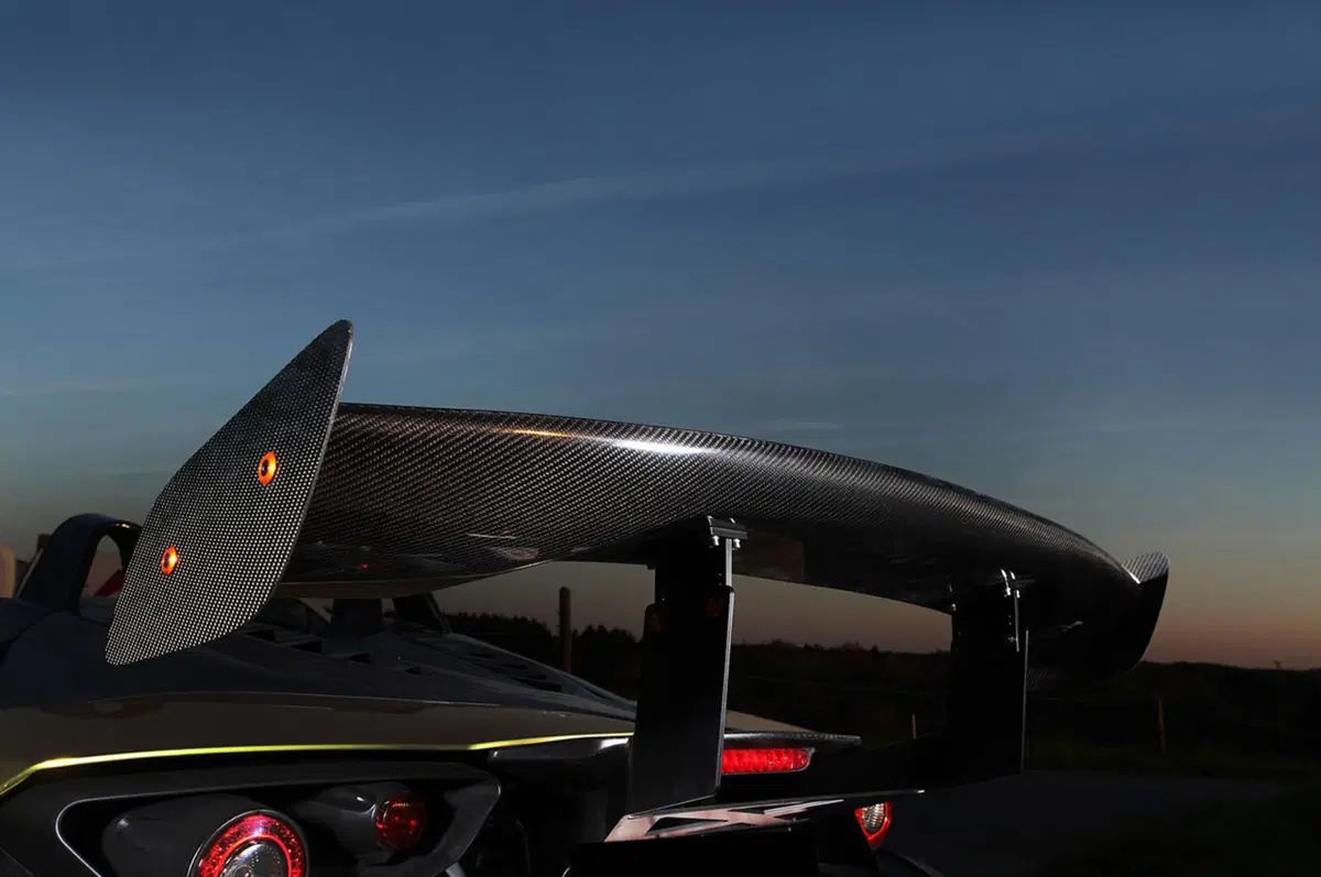 KTM X-BOW GT Dubai Gold Edition by Wimmer: pistaiola luccicante (3)