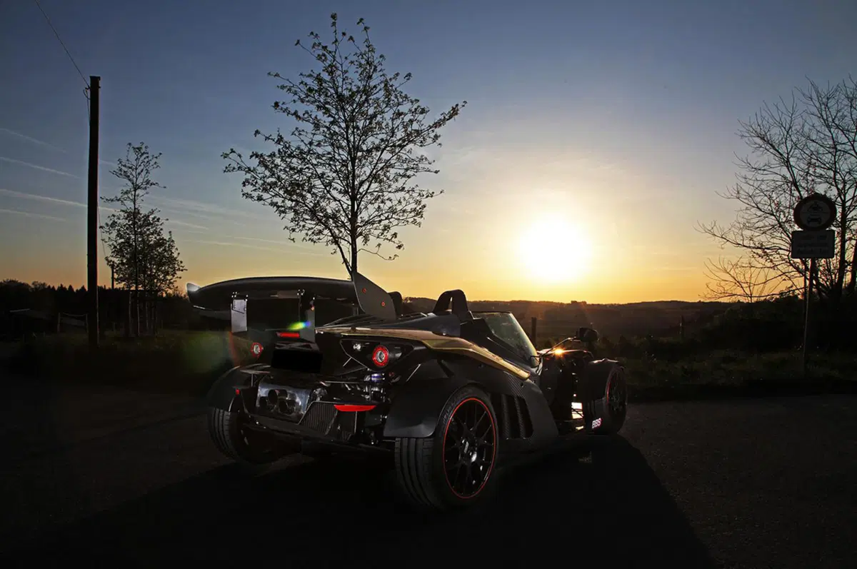 KTM X-BOW GT Dubai Gold Edition by Wimmer: pistaiola luccicante (6)