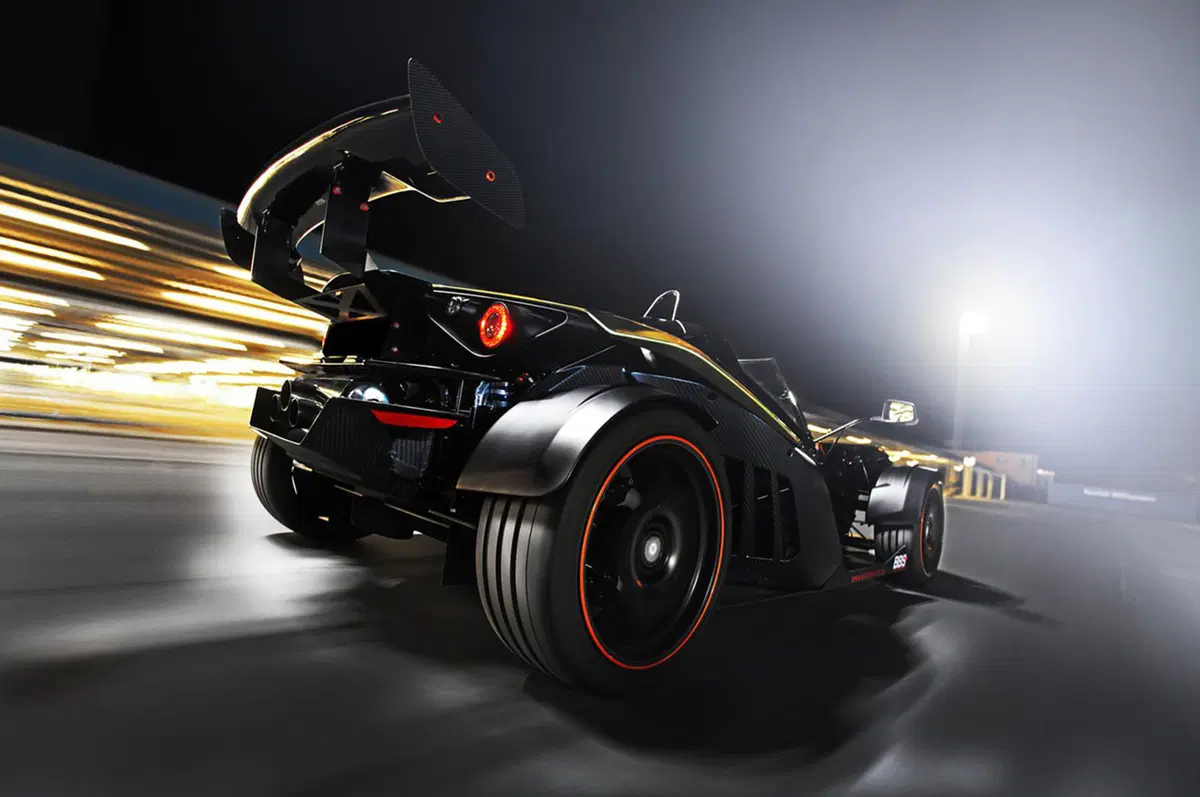 KTM X-BOW GT Dubai Gold Edition by Wimmer: pistaiola luccicante (9)