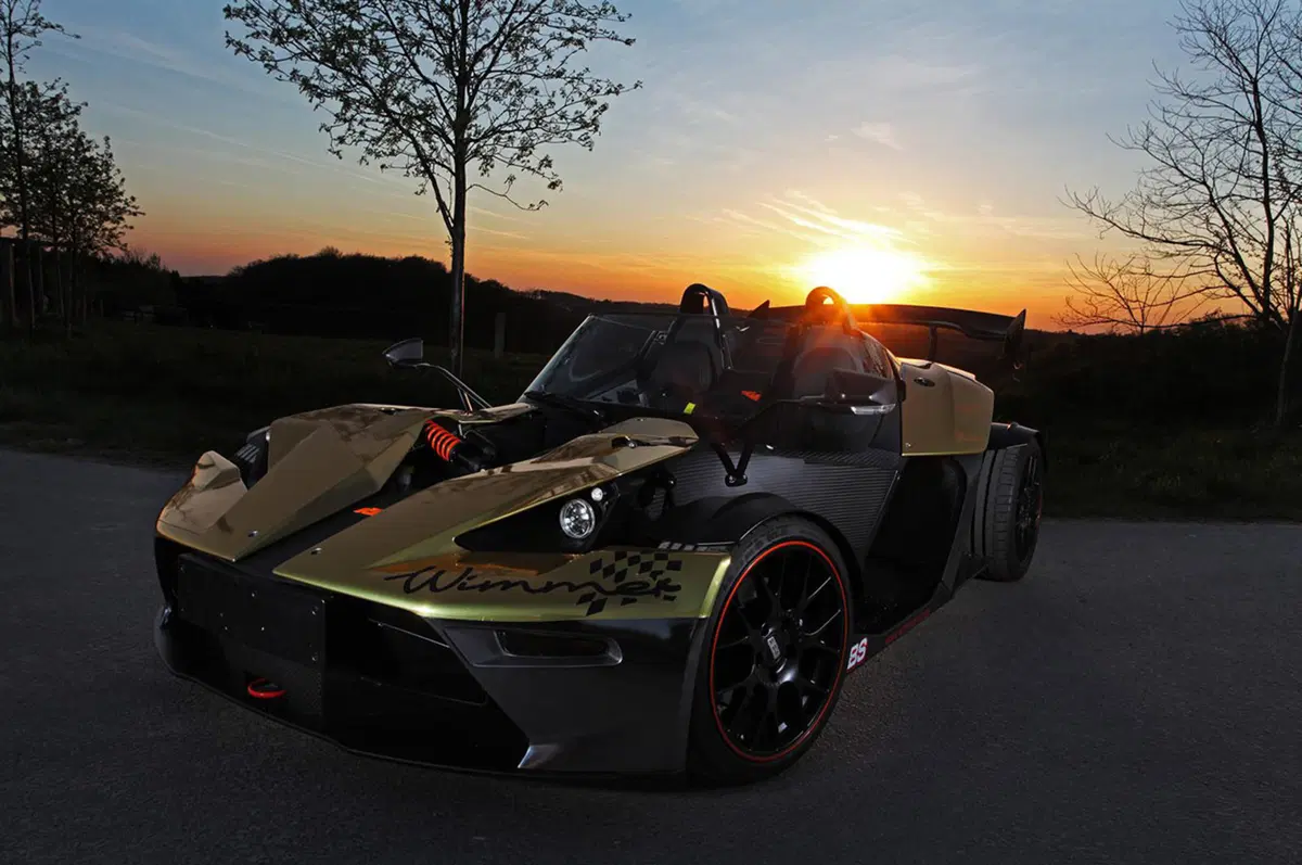 KTM X-BOW GT Dubai Gold Edition by Wimmer: pistaiola luccicante (10)