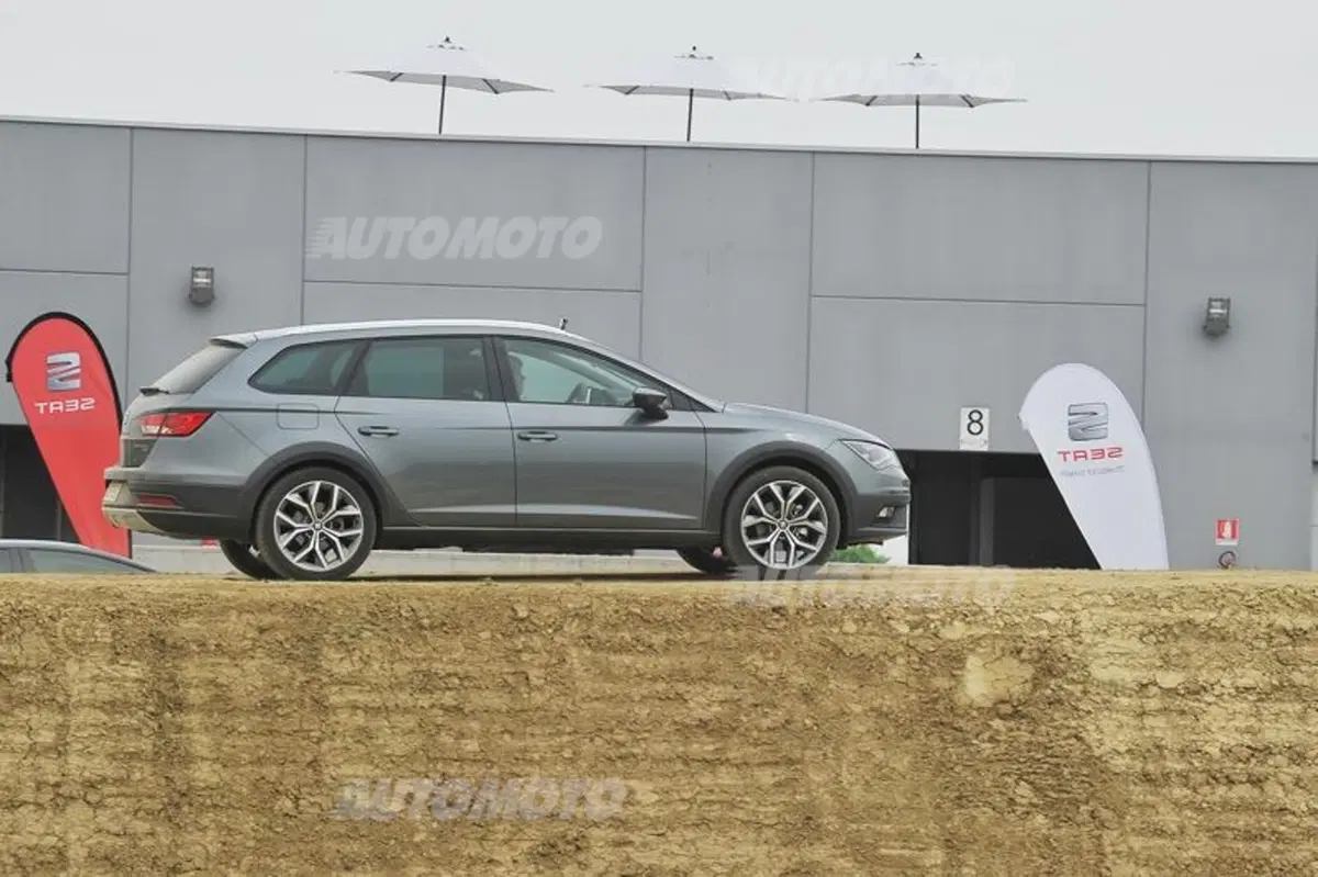 Seat Leon Cupra ST [VIDEO] (3)