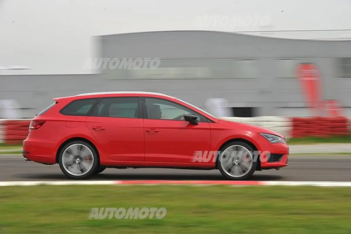 Seat Leon Cupra ST [VIDEO] (4)