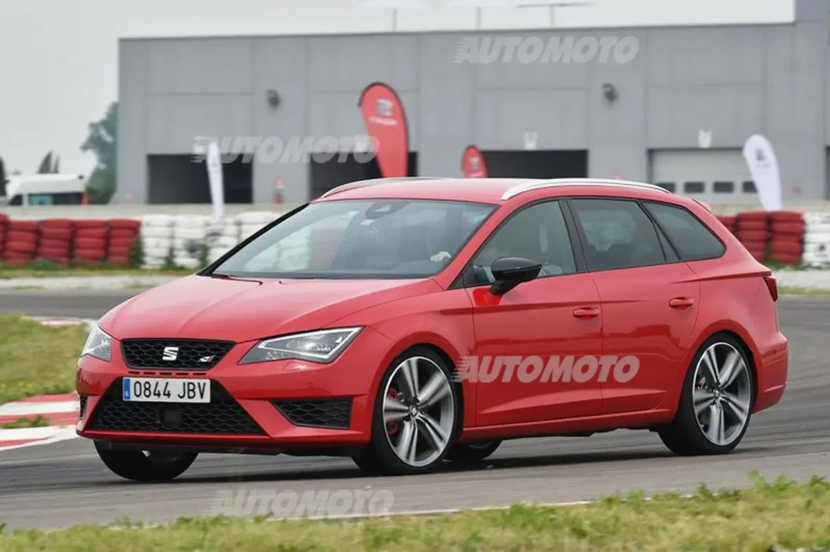 Seat Leon Cupra ST [VIDEO] (14)