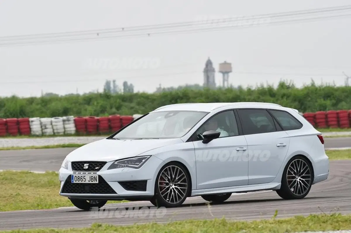 Seat Leon Cupra ST [VIDEO] (17)
