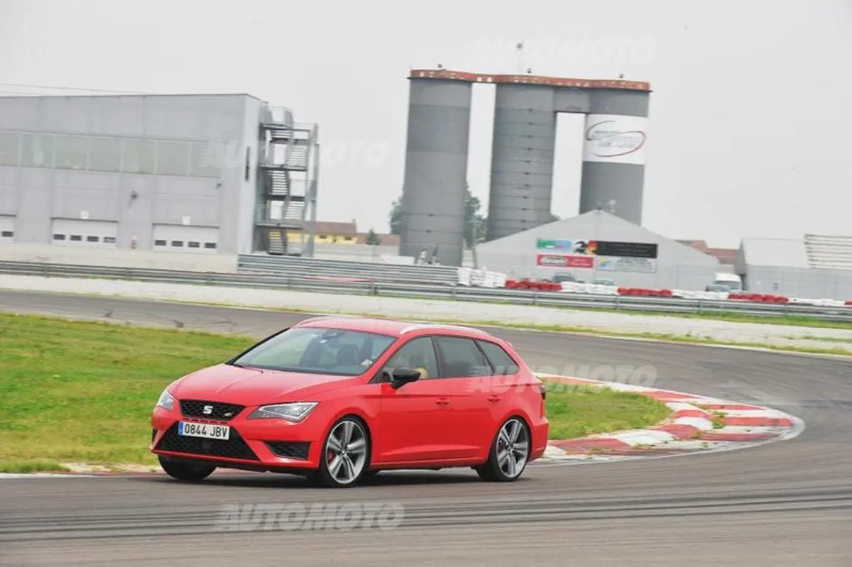 Seat Leon Cupra ST [VIDEO] (18)