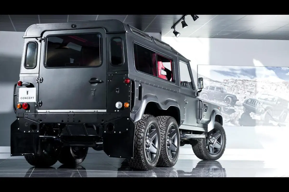 Land Rover Defender: Kahn Design la crea 6x6 (4)