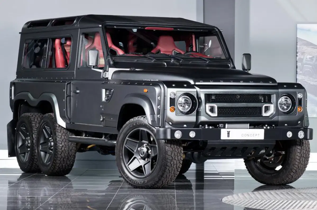 Land Rover Defender: Kahn Design la crea 6x6 (6)