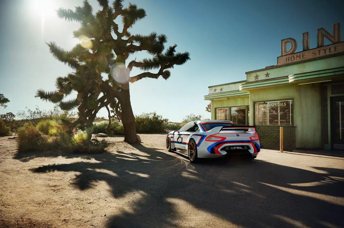 BMW 3.0 CSL Hommage R: abito da corsa per Pebble Beach (4)