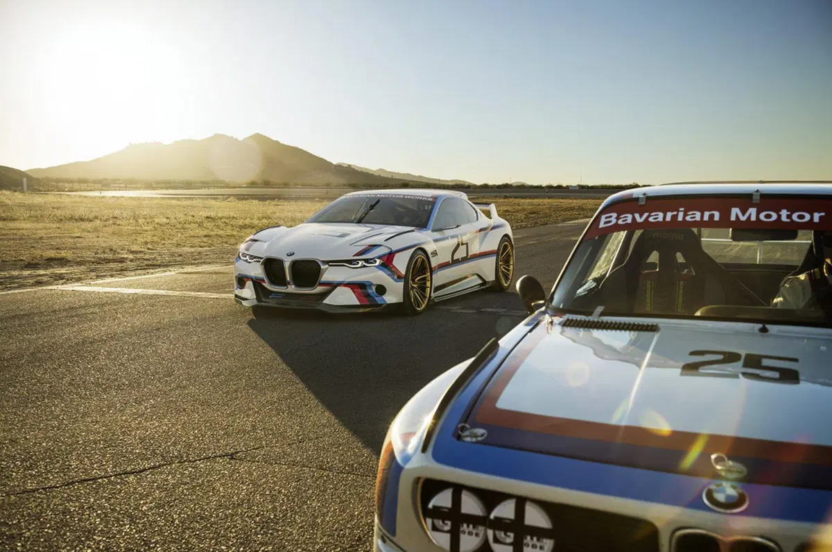BMW 3.0 CSL Hommage R: abito da corsa per Pebble Beach (9)