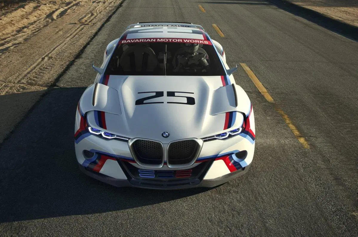 BMW 3.0 CSL Hommage R: abito da corsa per Pebble Beach (11)